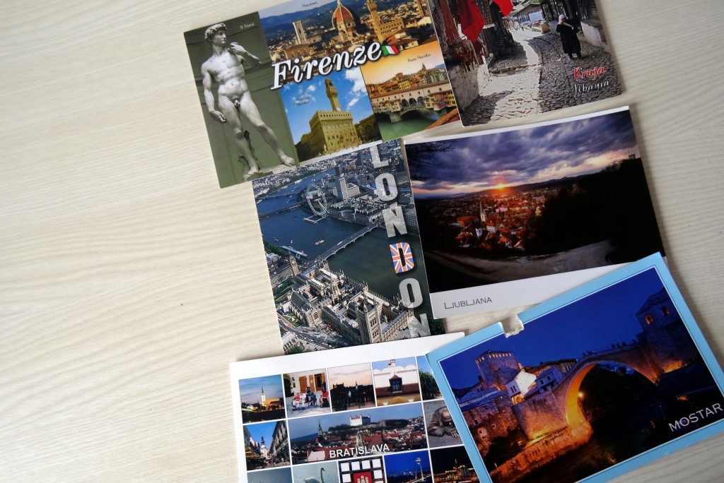 Cartes postales qui viennent de loin