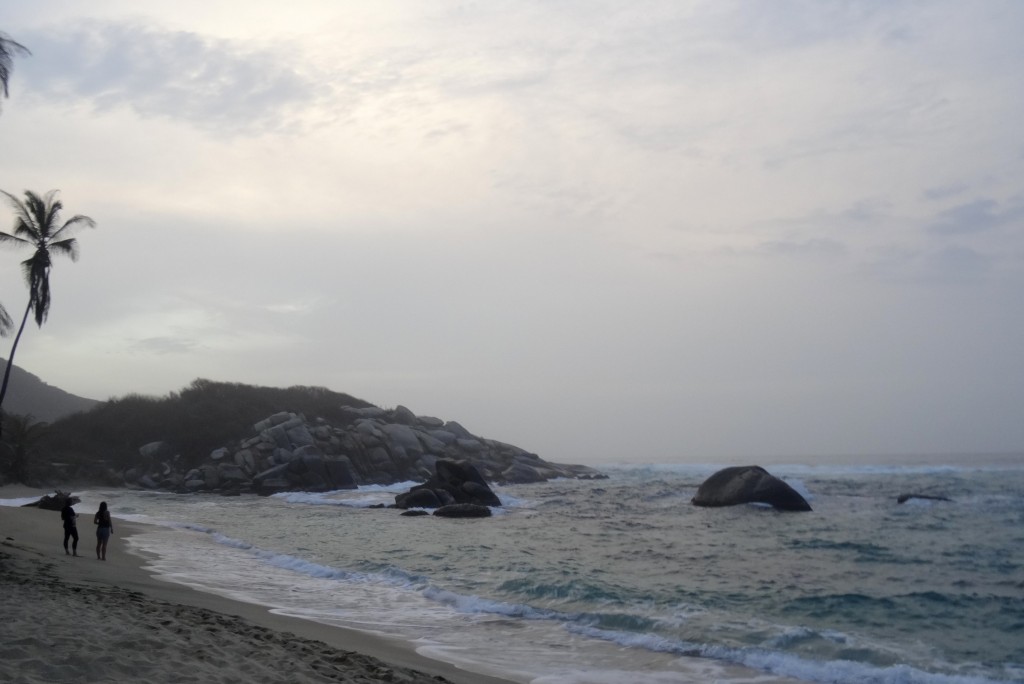 soirée à la plage de Cabo San Juan Tayrona en Colombie