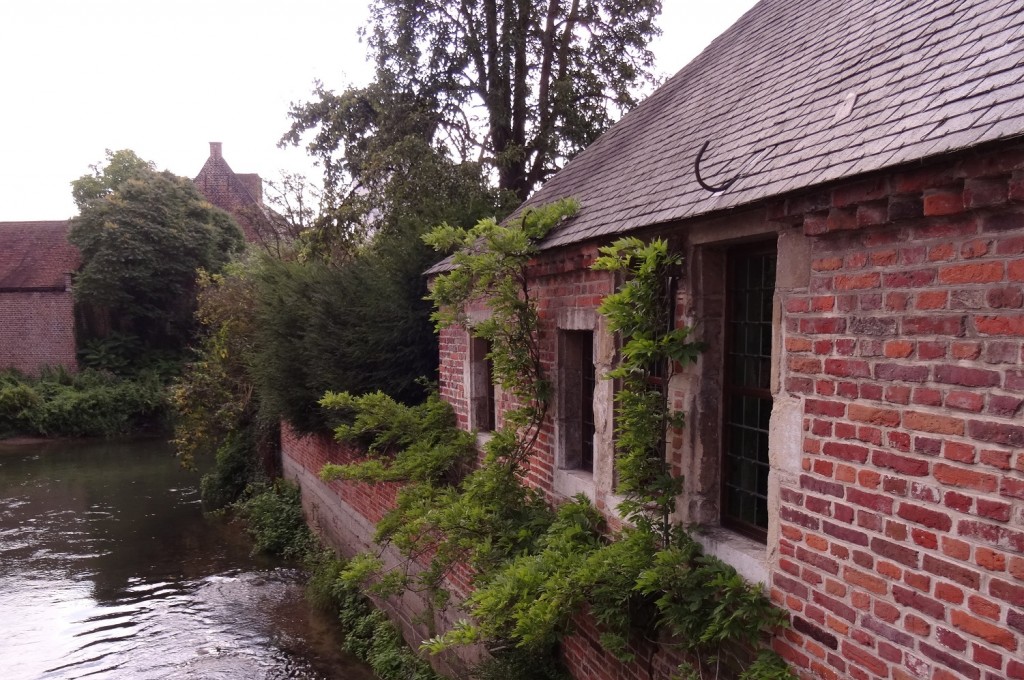 Canal dans le grand béguinage à Louvain