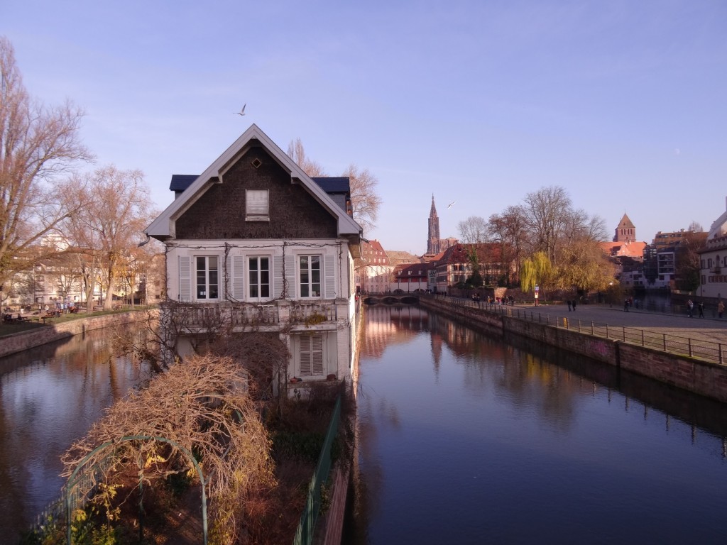 Maison sur le square des moulins à Strasbourg - Petite France