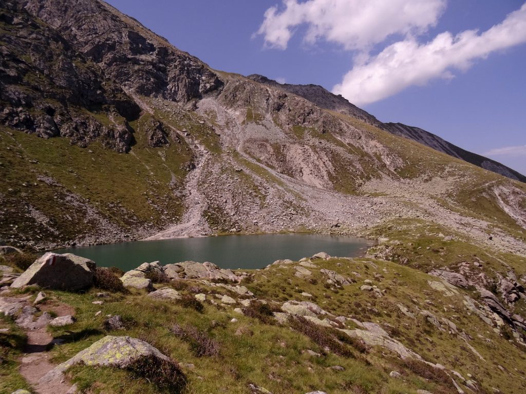 La Kratzberger See (Lago S. Pancrazio) dans le Tyrol du Sud en Italie