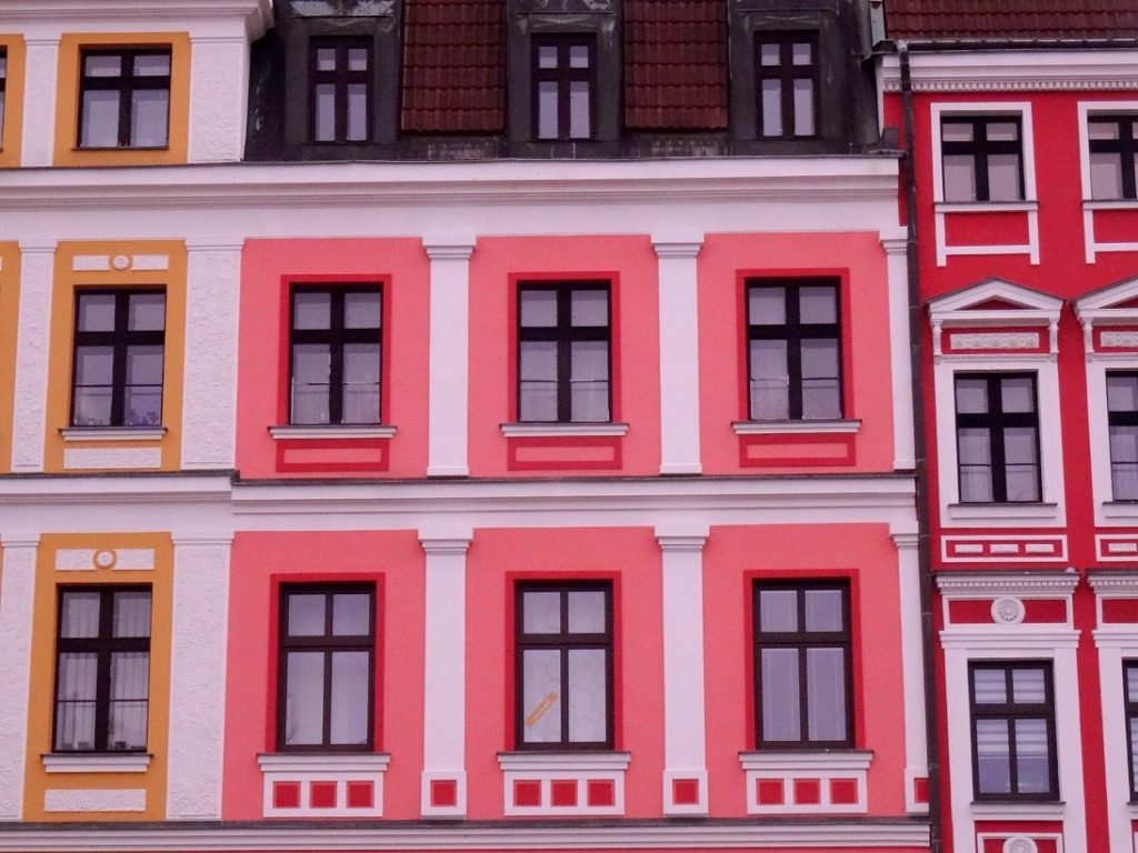 Jolies façades colorées à Liberec en République Tchèque